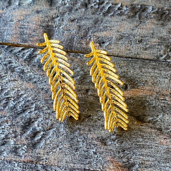 NEW Golden Fern Leaf Earrings - Picture 9 of 12